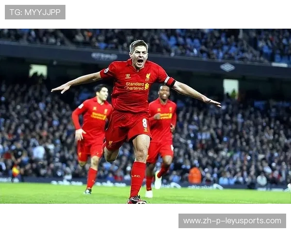 利物浦快速反击中前锋横敲完成推射进球：战术美学与训练秘籍